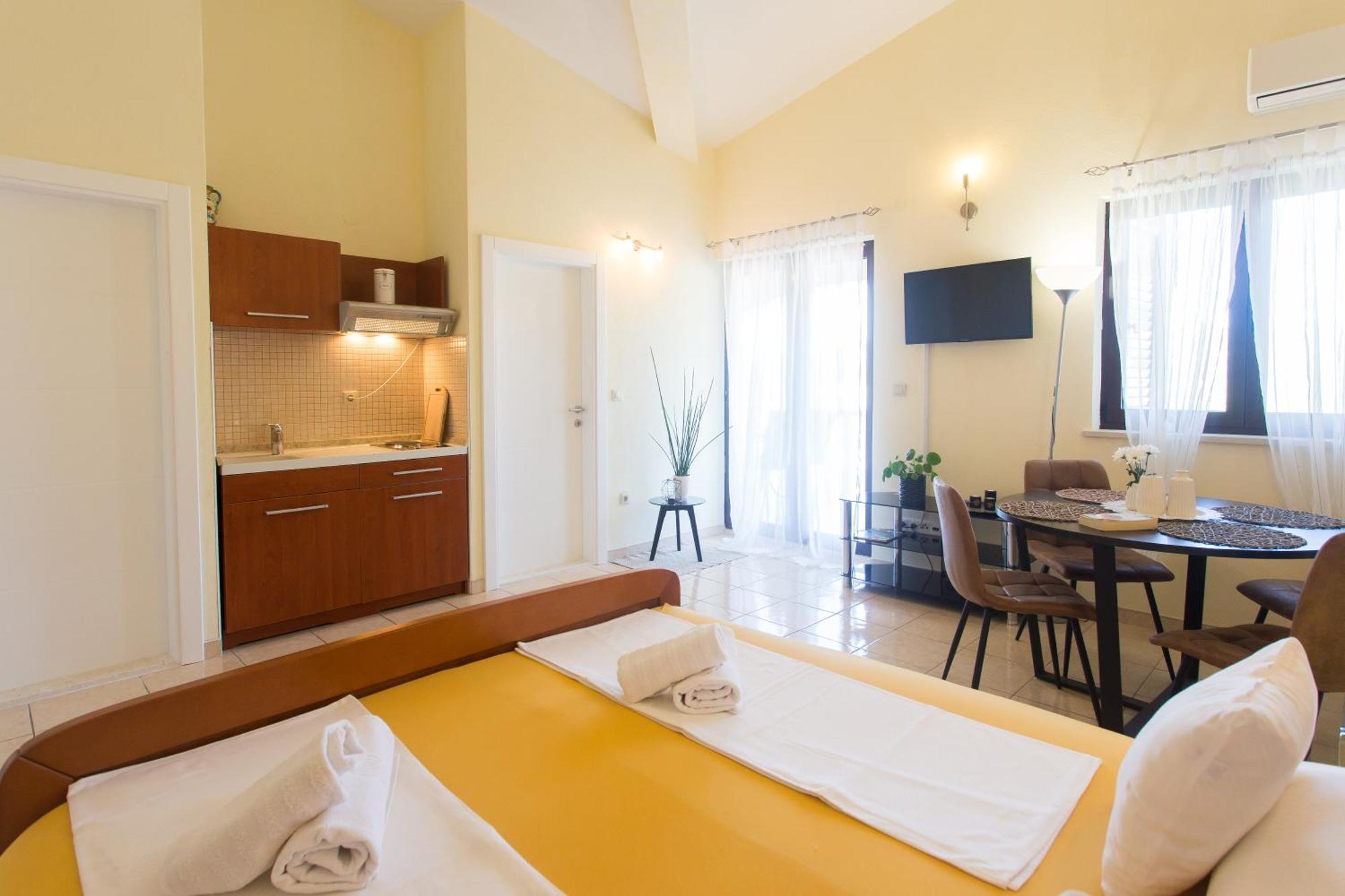 Apartmani Stanic Seget Vranjica Ruang foto