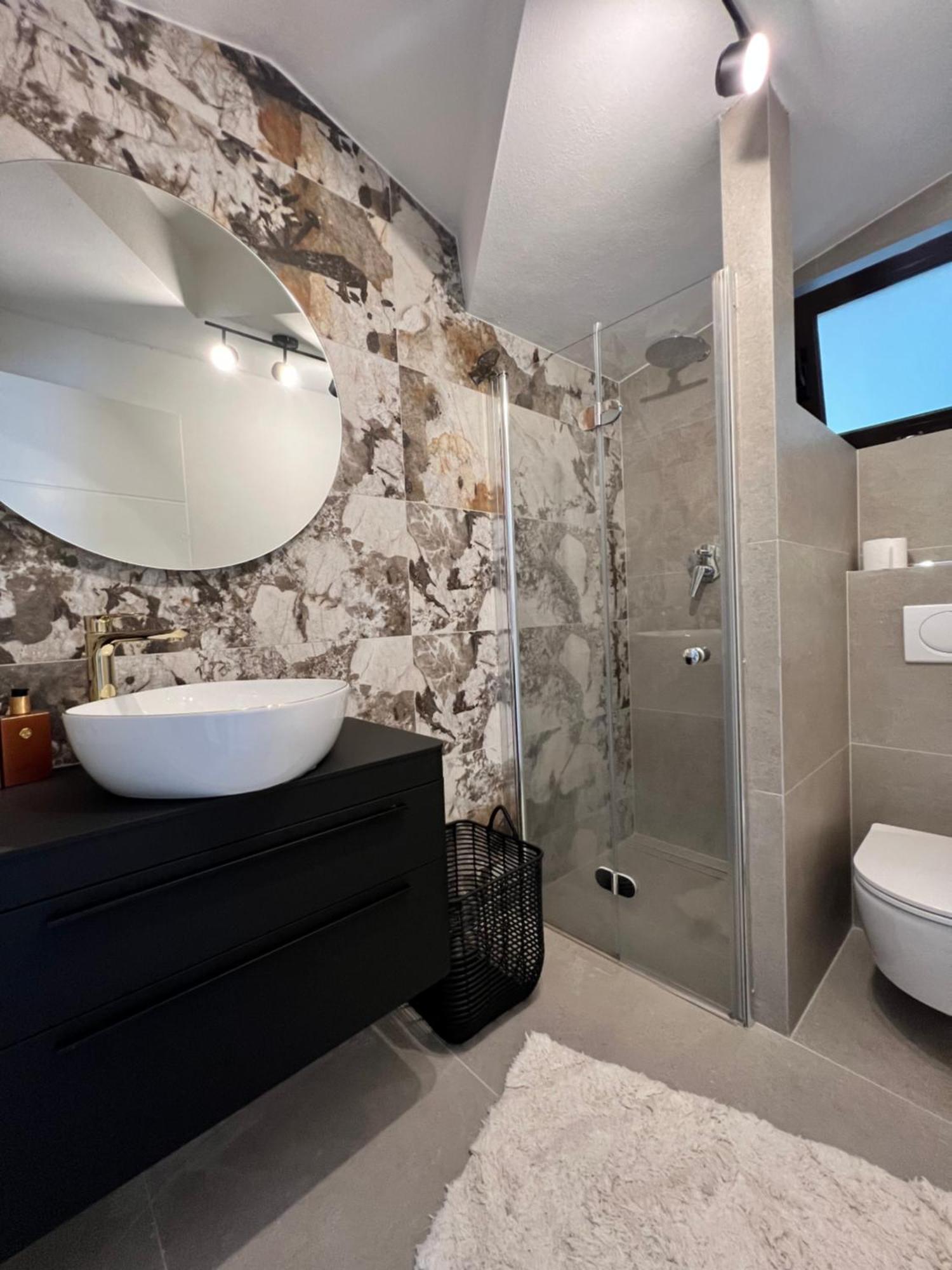 Apartmani Stanic Seget Vranjica Bagian luar foto