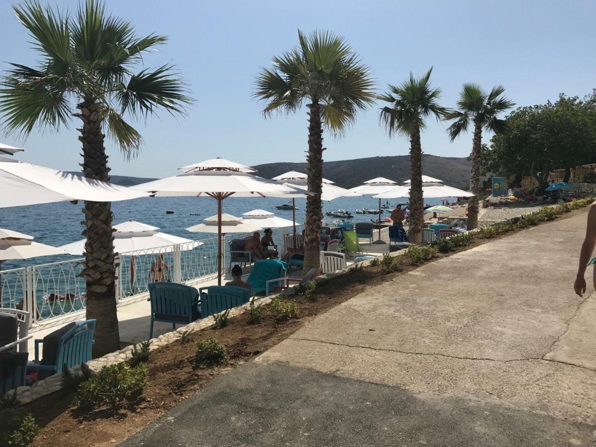 Apartmani Stanic Seget Vranjica Bagian luar foto